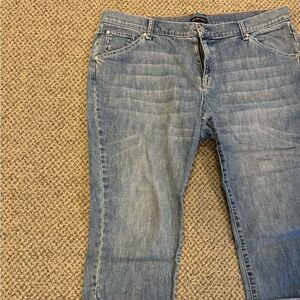 New York & Co. capris